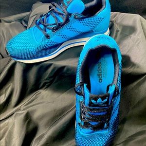 Adidas Die Marke Mit Density